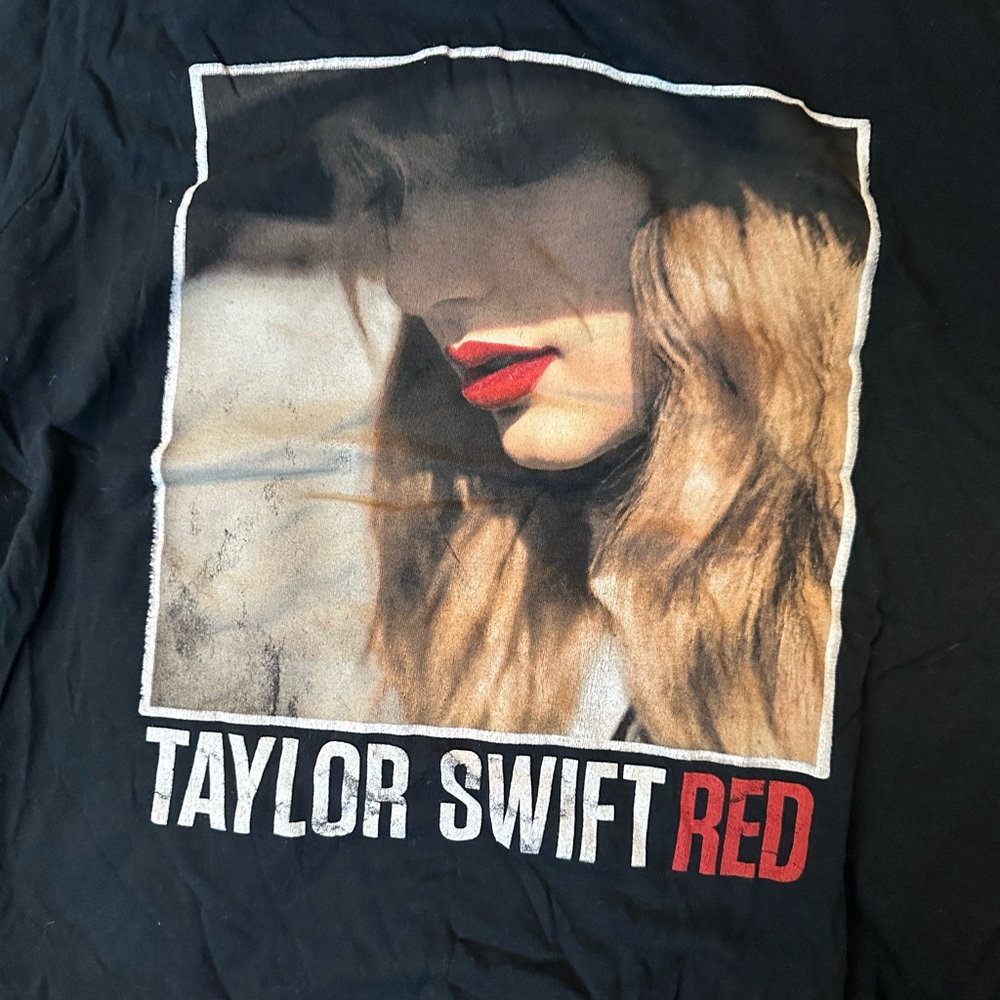 Taylor Swift Red Tour 2013 T shirt